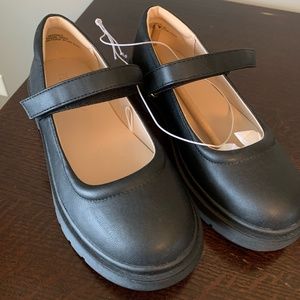 Children's Place Mary Jane Dress Shoes Size 2 Girls